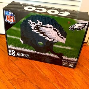 NWT  FOCO NFL Eagles Team Helmet 3D 1148 pieces puzzles.